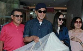 娱乐圈吃瓜两个人,揭秘幕后真相！