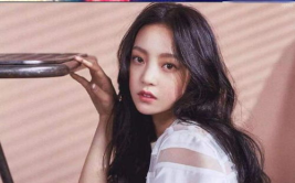 娱乐圈最新吃瓜事件视频,某明星深夜密会神秘女子，真相令人震惊！